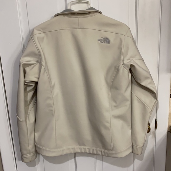 Northface size L off white jacket - Picture 3 of 5
